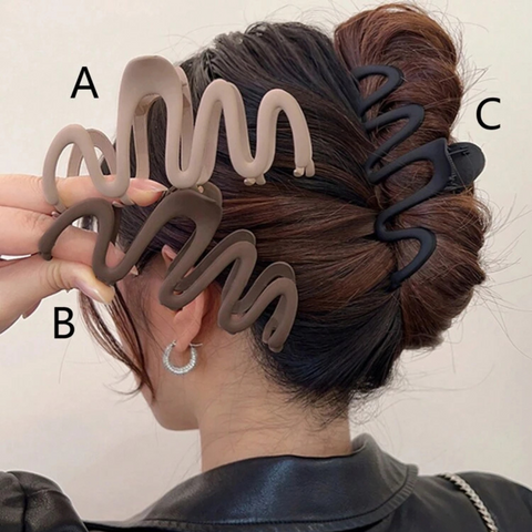 Large Wave Shaped Hair Claw Clip