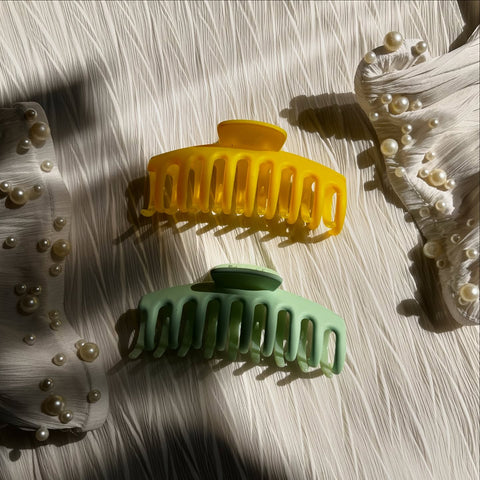 Matte Hair Claw