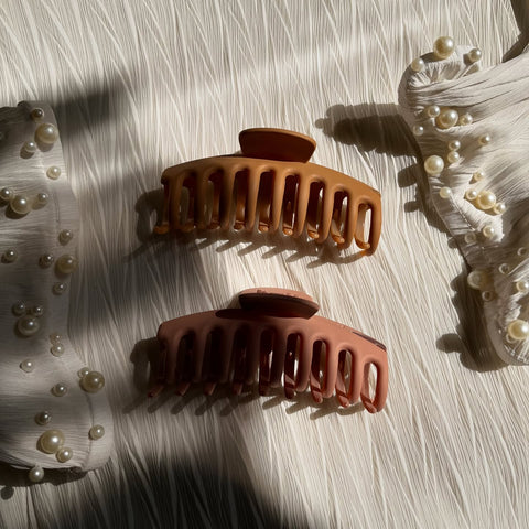 Matte Hair Claw