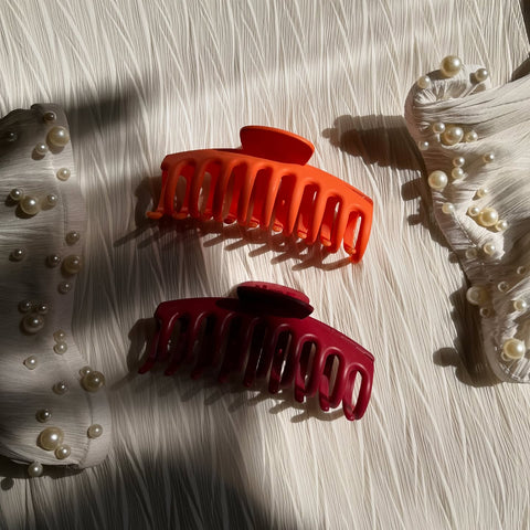 Matte Hair Claw