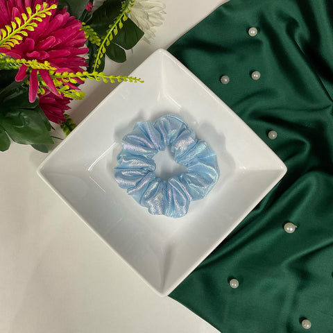 Holographic Scrunchies