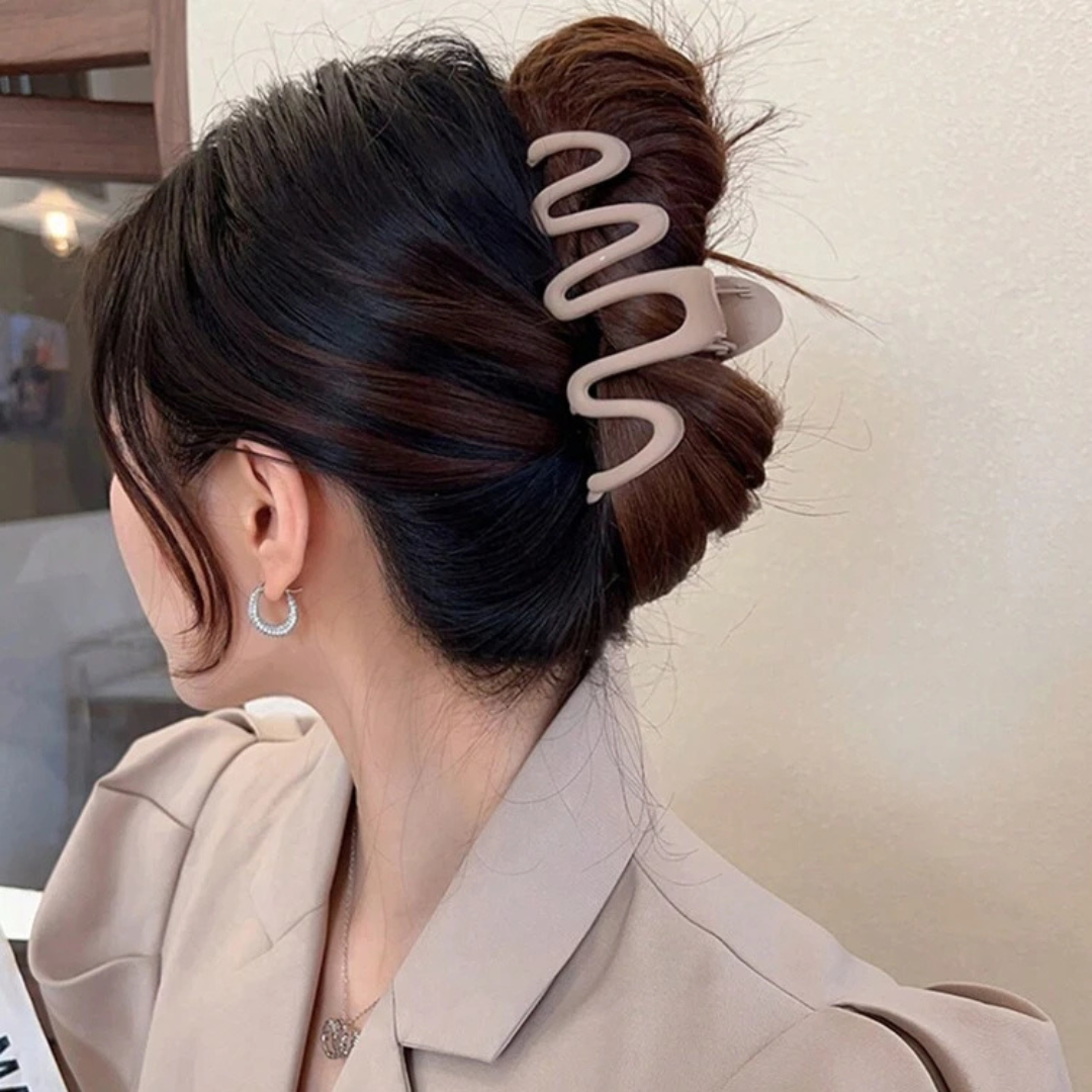 Large Wave Shaped Hair Claw Clip