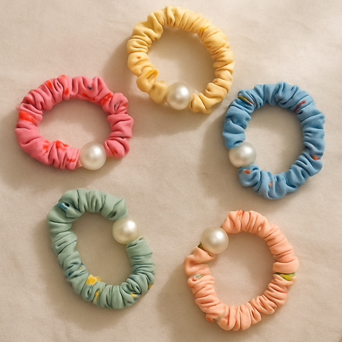 Skinny Pearl Scrunchie
