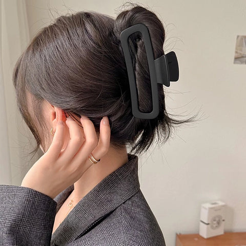 Oversized Hair Claw Clip