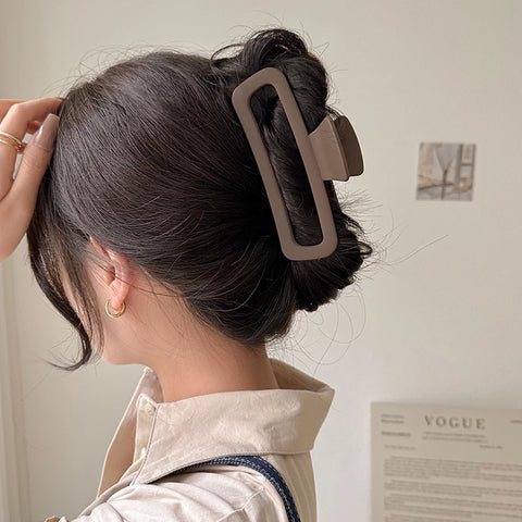 Oversized Hair Claw Clip