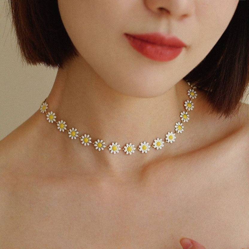 daisy necklace